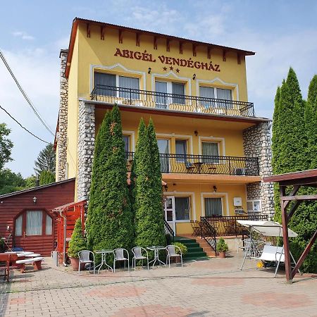 Abigel Vendeghaz Hotel Miskolc Bagian luar foto