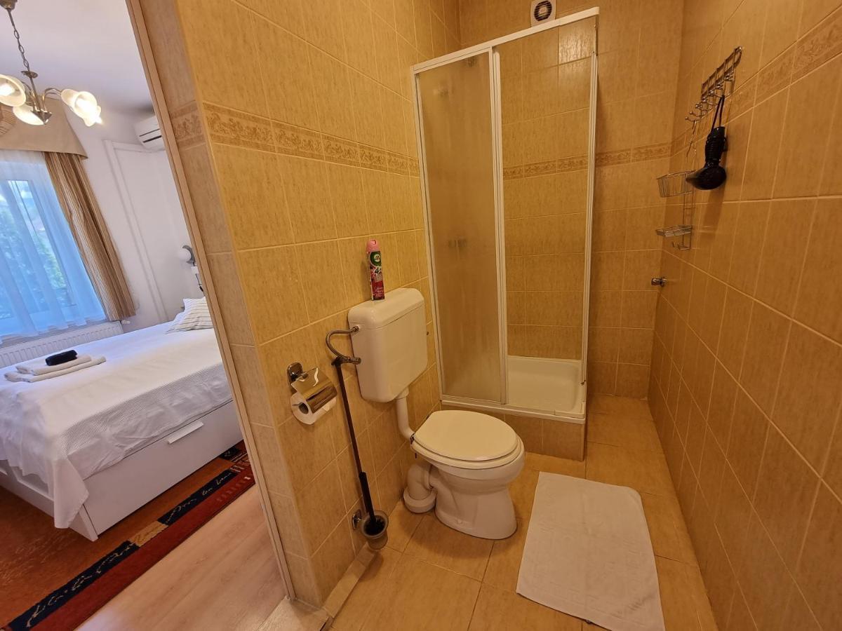 Abigel Vendeghaz Hotel Miskolc Bagian luar foto