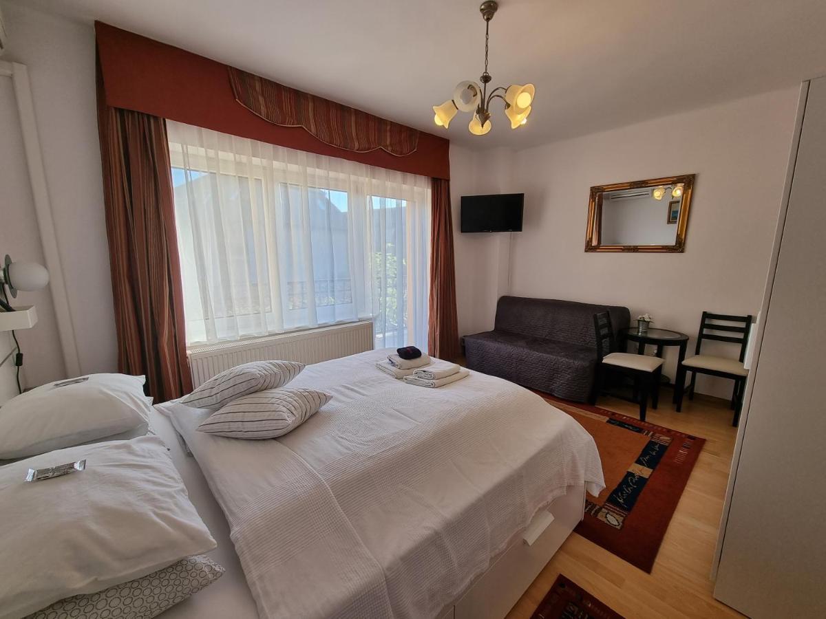 Abigel Vendeghaz Hotel Miskolc Bagian luar foto
