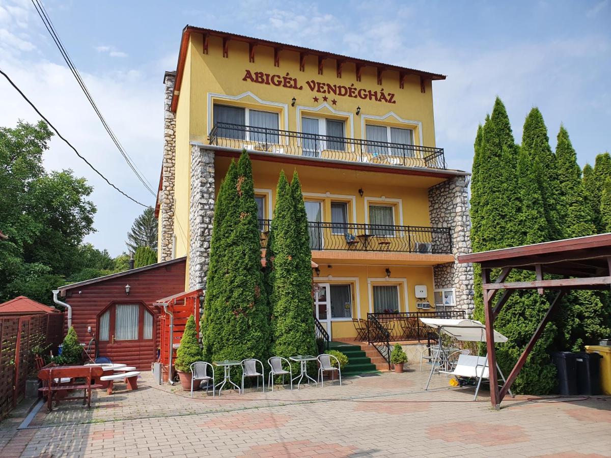 Abigel Vendeghaz Hotel Miskolc Bagian luar foto