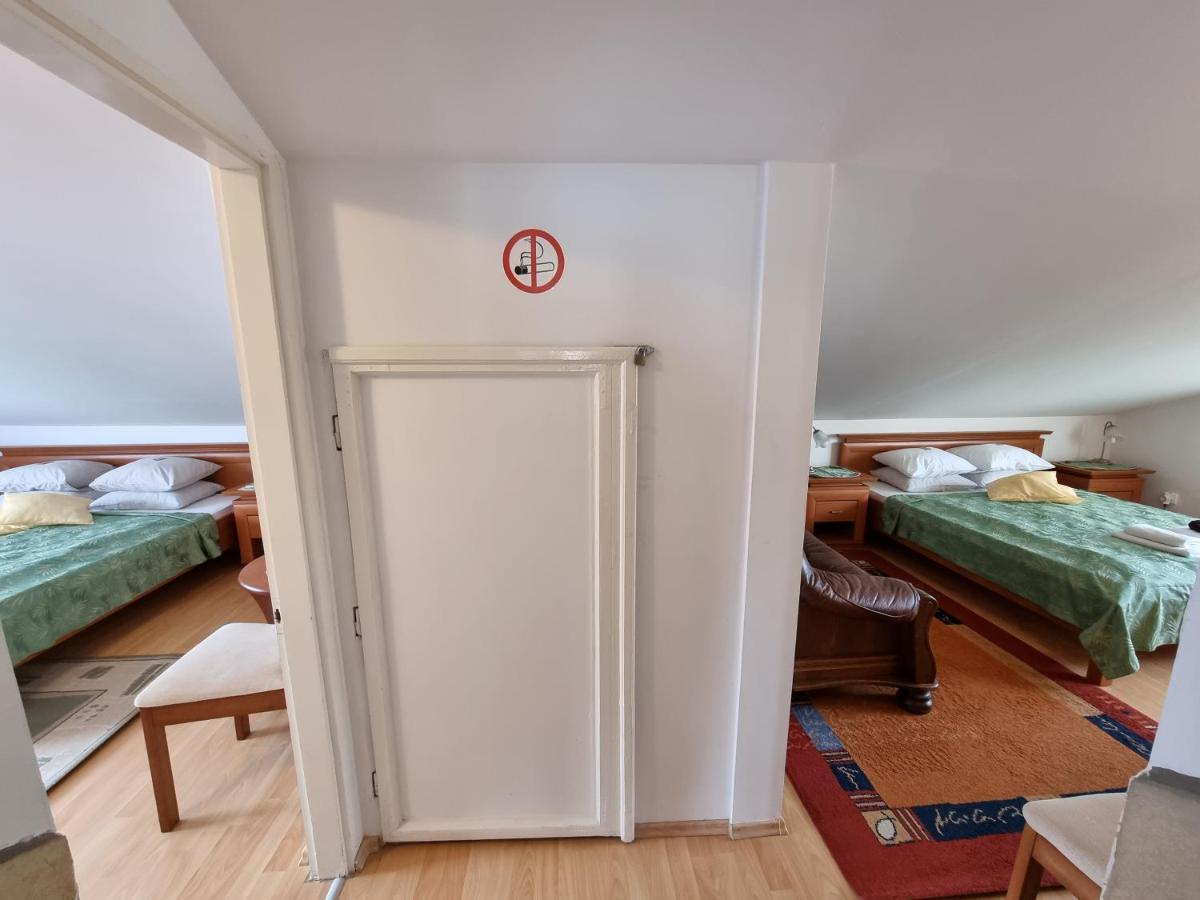 Abigel Vendeghaz Hotel Miskolc Bagian luar foto