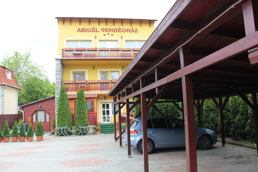 Abigel Vendeghaz Hotel Miskolc Bagian luar foto