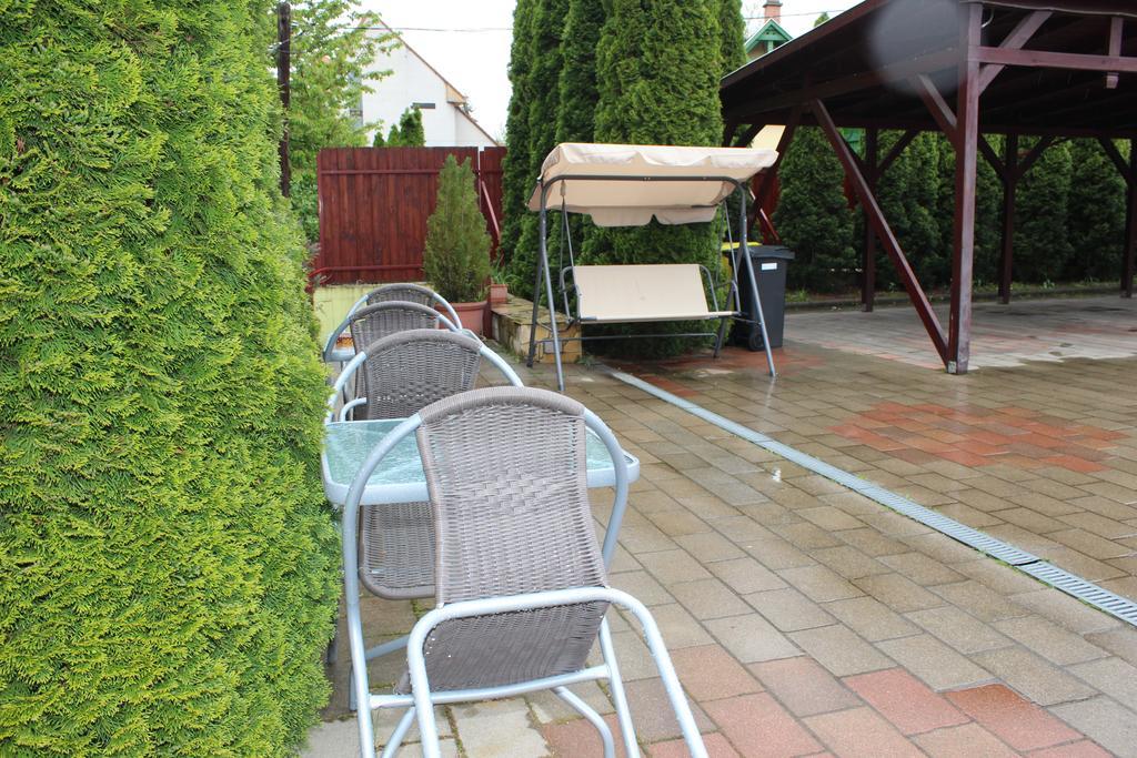 Abigel Vendeghaz Hotel Miskolc Bagian luar foto