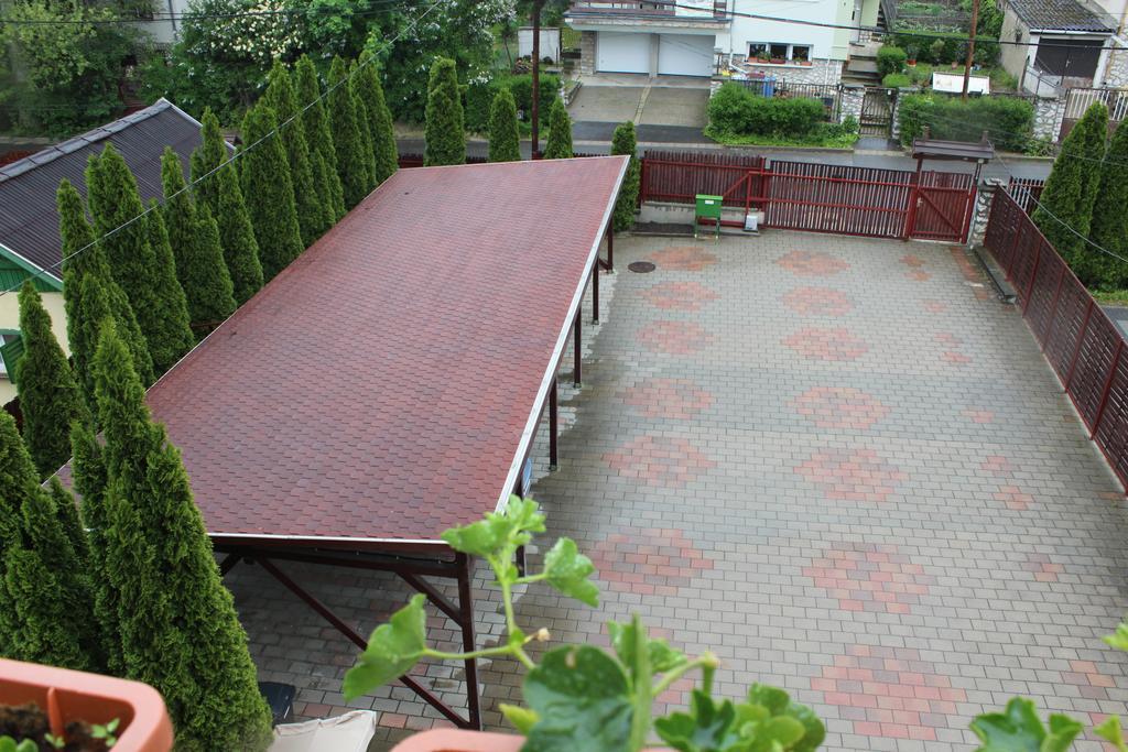 Abigel Vendeghaz Hotel Miskolc Bagian luar foto